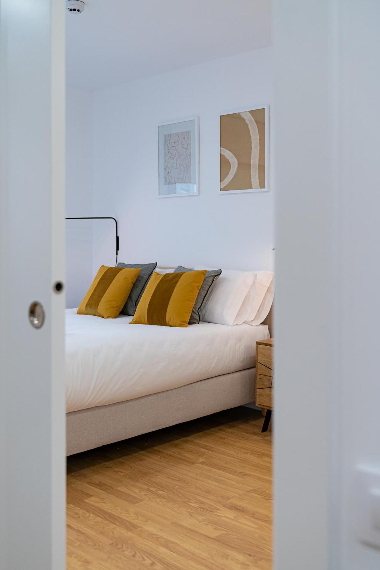 Stay U-Nique Apartments Albeniz Bcn Оспиталет-де-Льобрегат Экстерьер фото