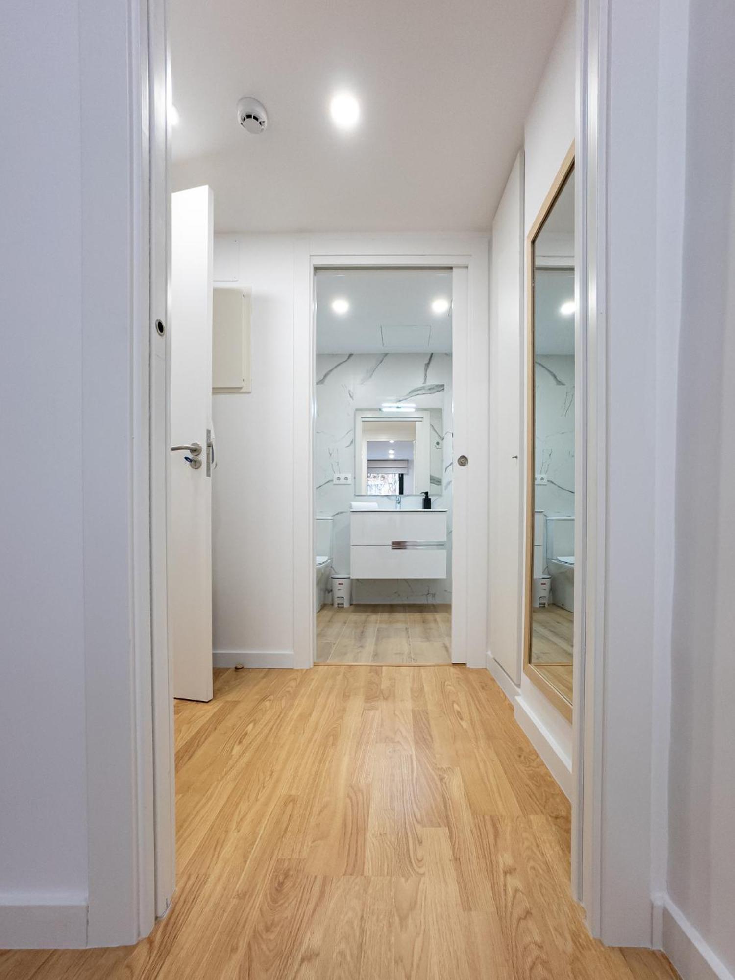 Stay U-Nique Apartments Albeniz Bcn Оспиталет-де-Льобрегат Экстерьер фото