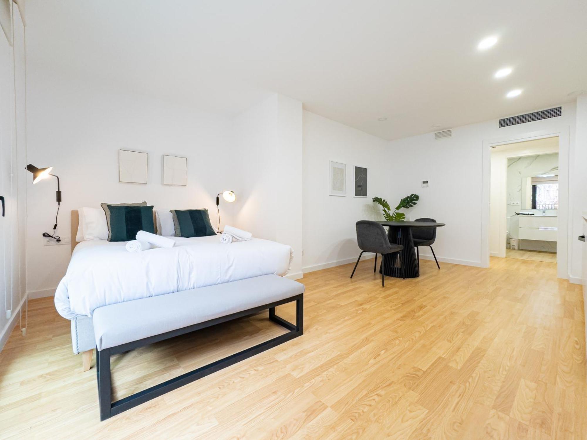 Stay U-Nique Apartments Albeniz Bcn Оспиталет-де-Льобрегат Экстерьер фото